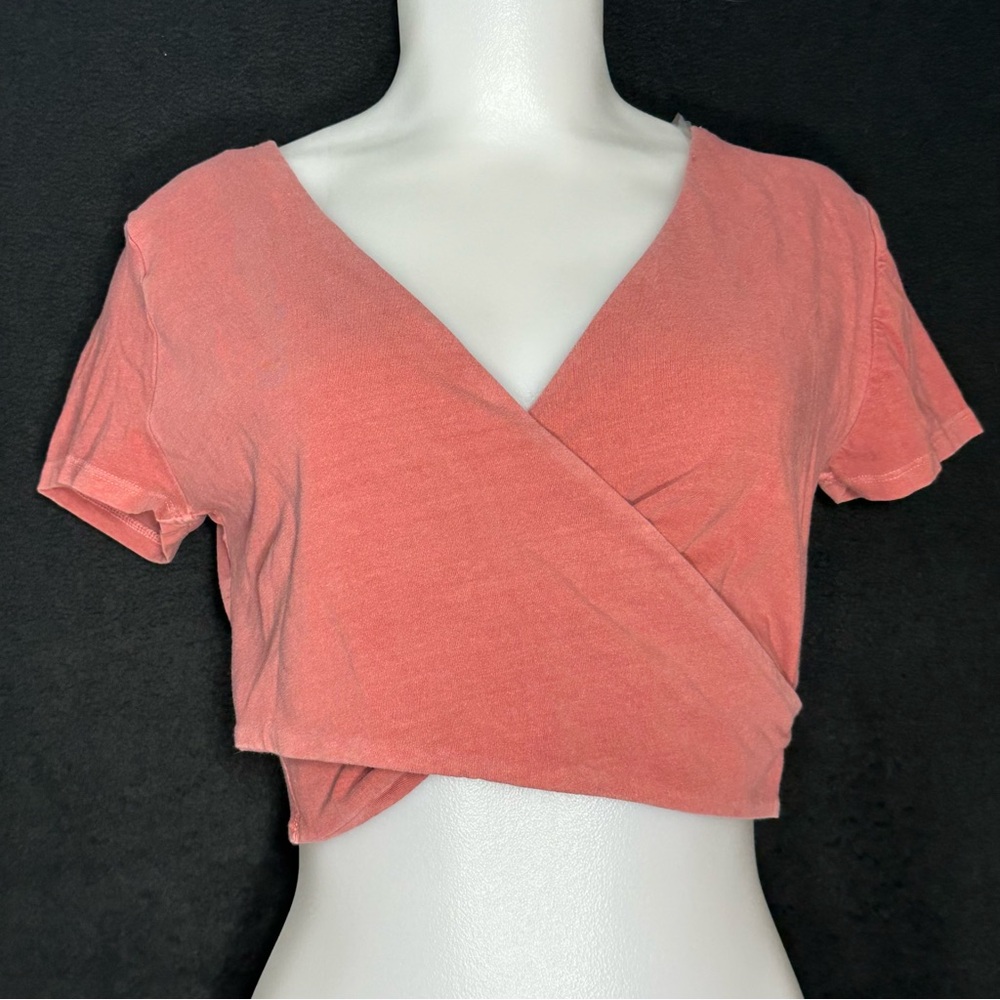 Women's L Light Pink Drop Shoulder Cross Over Crop Top - Aeropostale